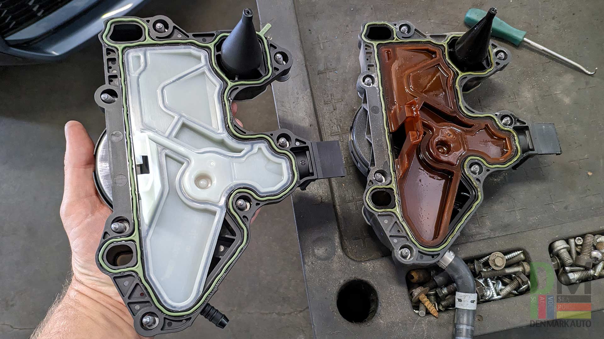 Замена маслоотделителя 06k103495bm на Audi Q3